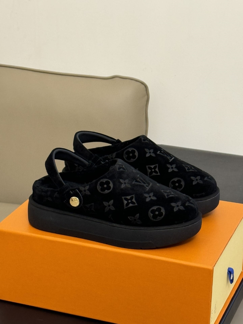 Louis Vuitton Slippers